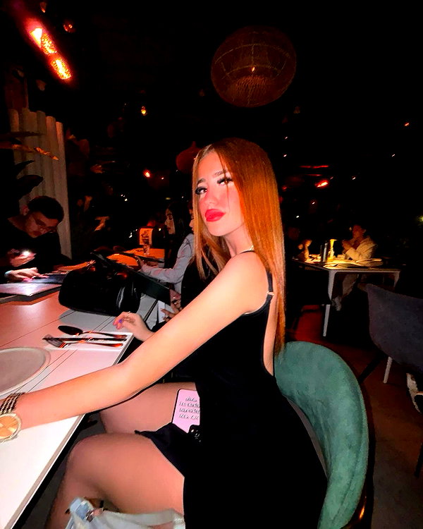 neomi_hanukayev instagram image archive image