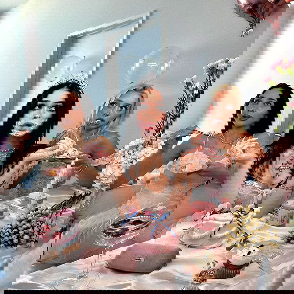 nevaaadaa nevaaadaa archive image