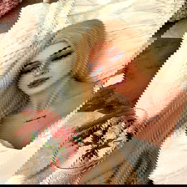 nevaaadaa nevaaadaa archive image