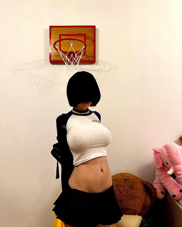 nicoleponyxo instagram image archive image