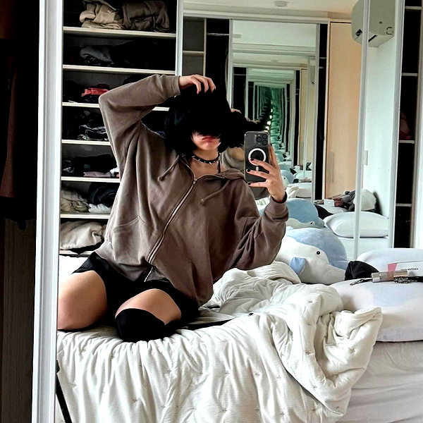 nicoleponyxo instagram image archive image