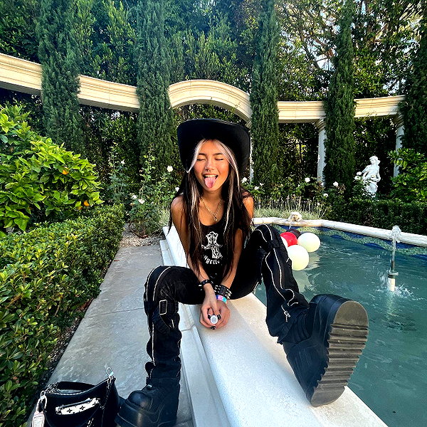 nicoleviado instagram image archive image