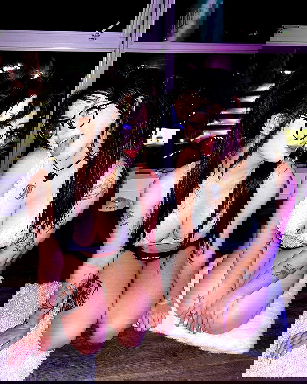 nikkibitez nikkibitez archive image