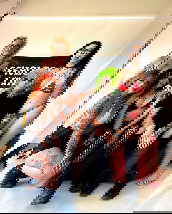 nikkibitez nikkibitez archive image