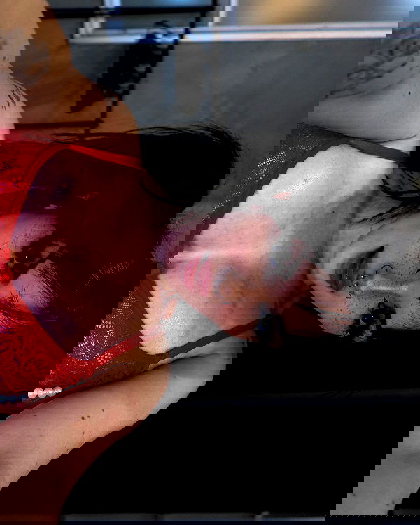 nikkibitez nikkibitez archive image