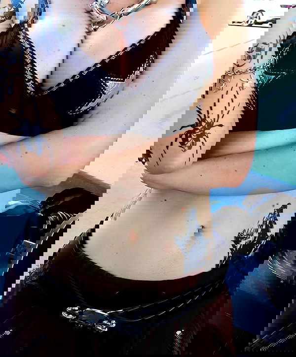 nikkibitez nikkibitez archive image