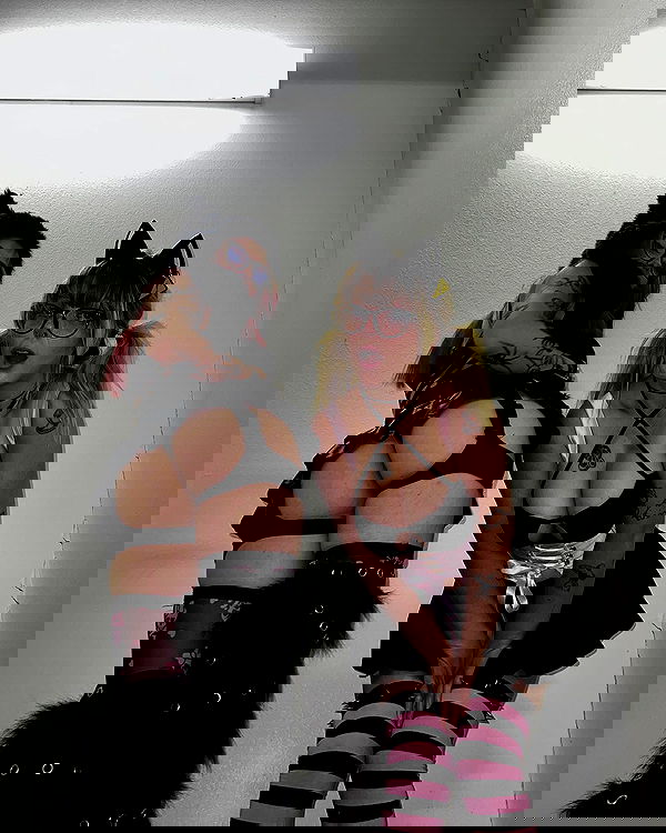 nikkibitez nikkibitez archive image