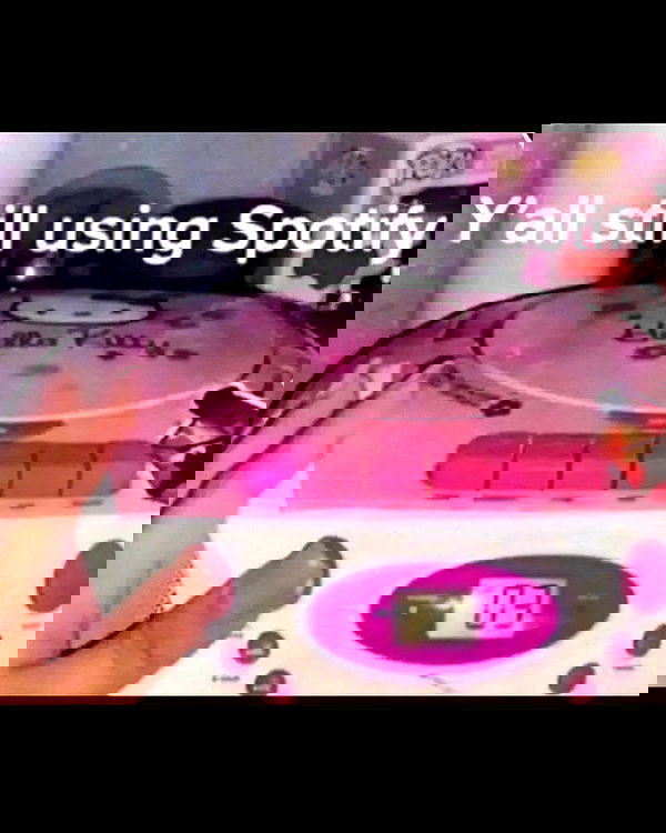 nikkibitez nikkibitez archive image