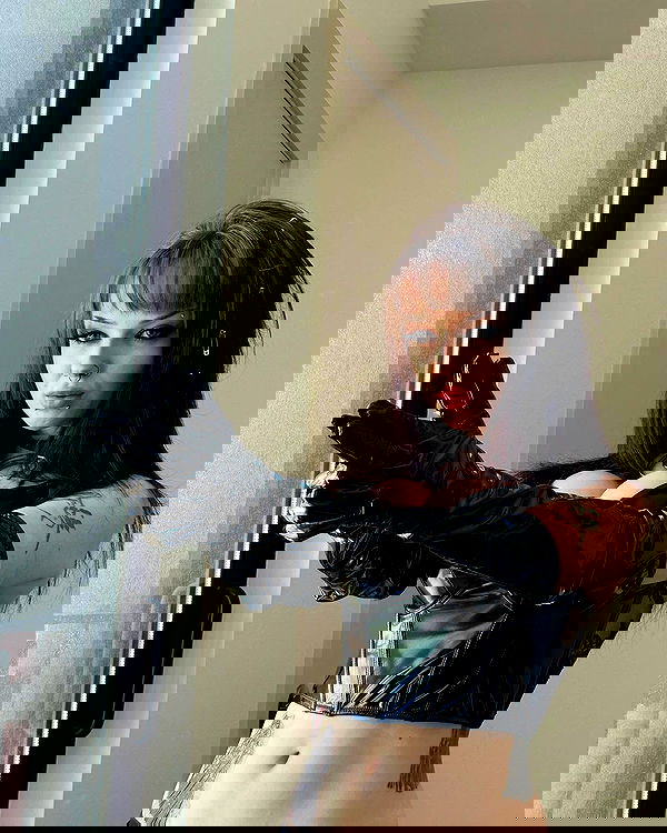 nikkibitez nikkibitez archive image