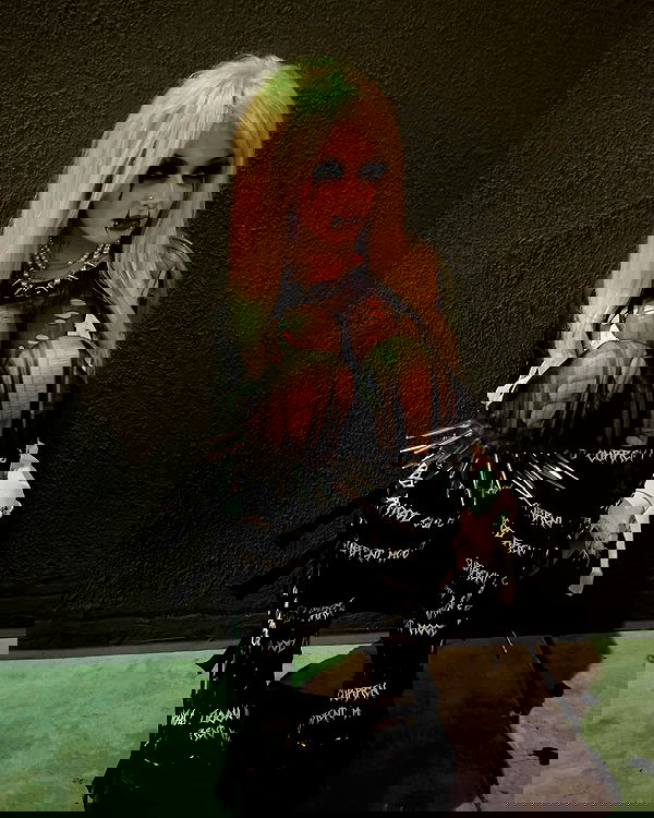 nikkibitez nikkibitez archive image