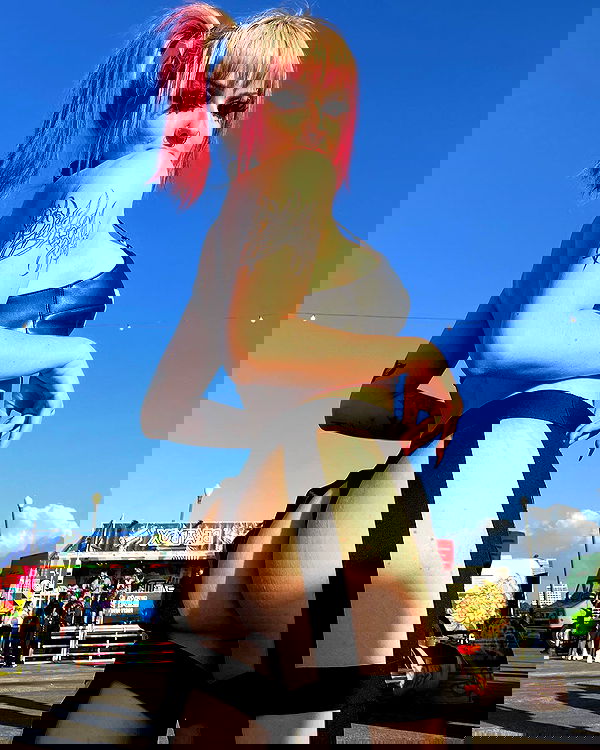 nikkibitez nikkibitez archive image