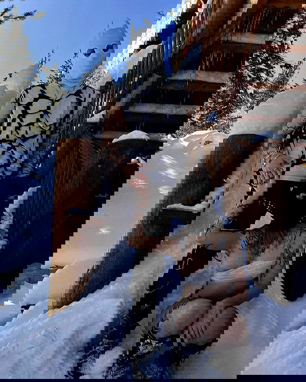 nikkibitez nikkibitez archive image