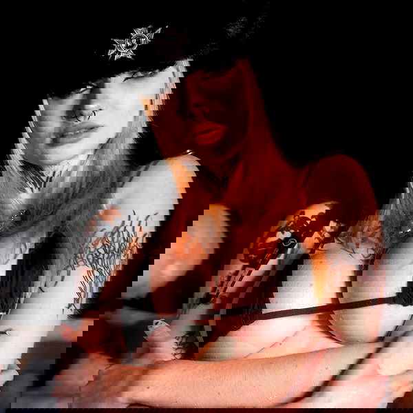 nikkibitez nikkibitez archive image