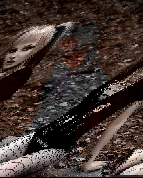 nikkibitez nikkibitez archive image