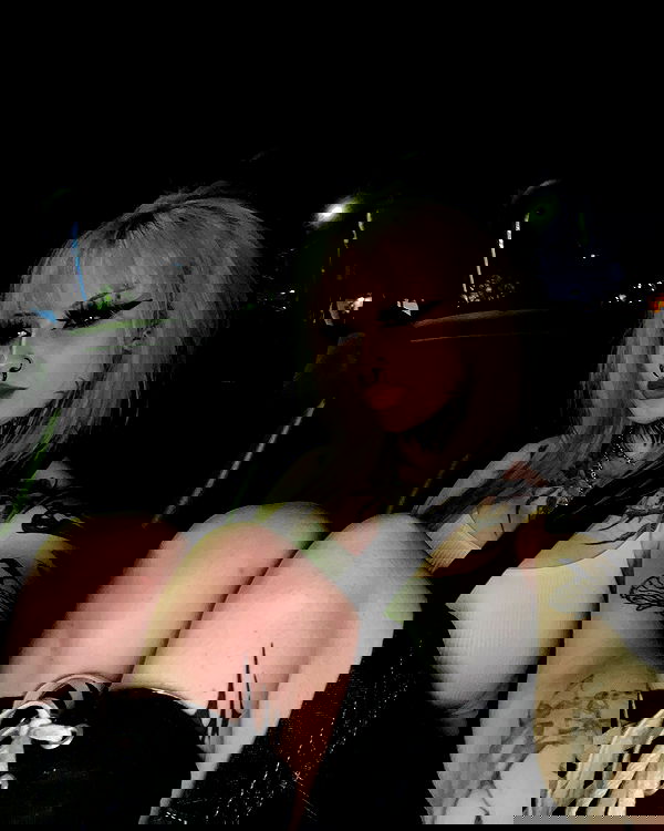 nikkibitez nikkibitez archive image