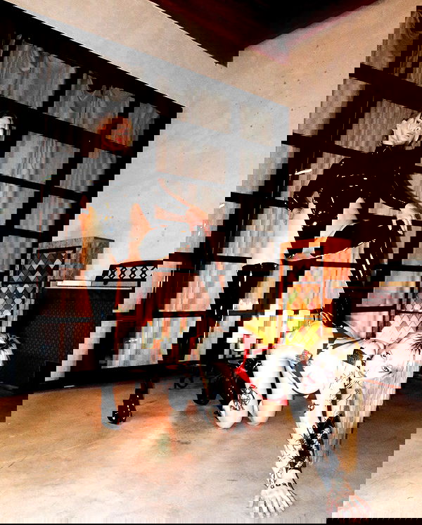 nikkibitez nikkibitez archive image