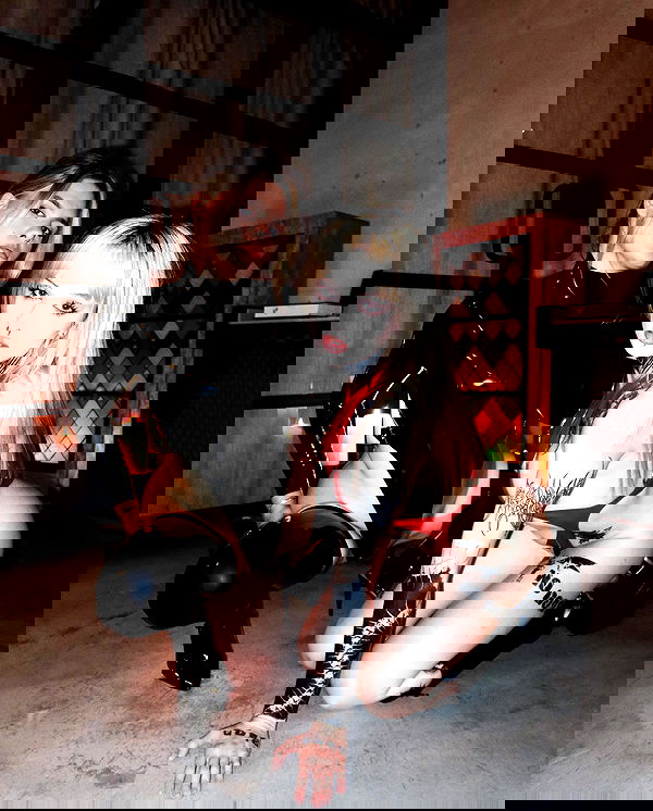 nikkibitez nikkibitez archive image