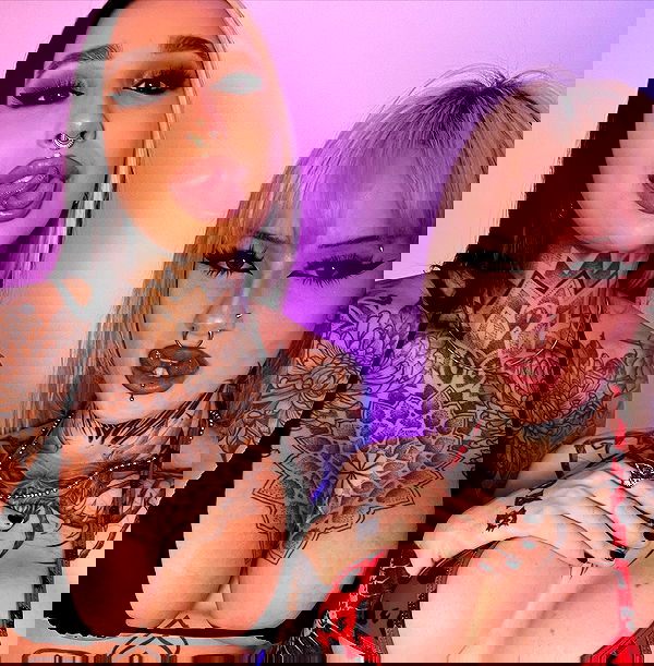 nikkibitez nikkibitez archive image