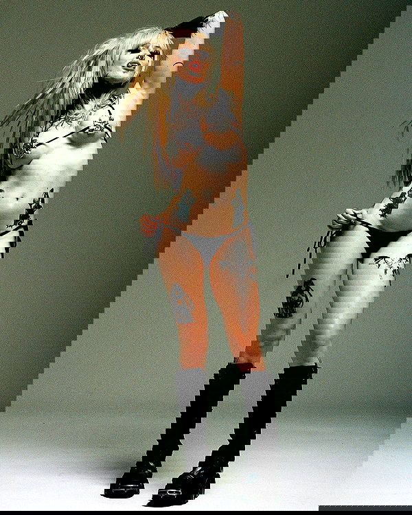 nikkibitez nikkibitez archive image