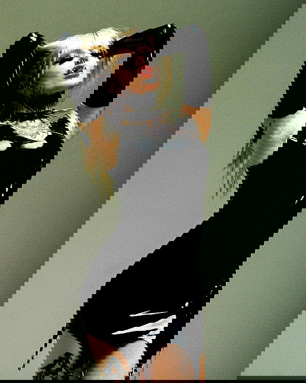 nikkibitez nikkibitez archive image