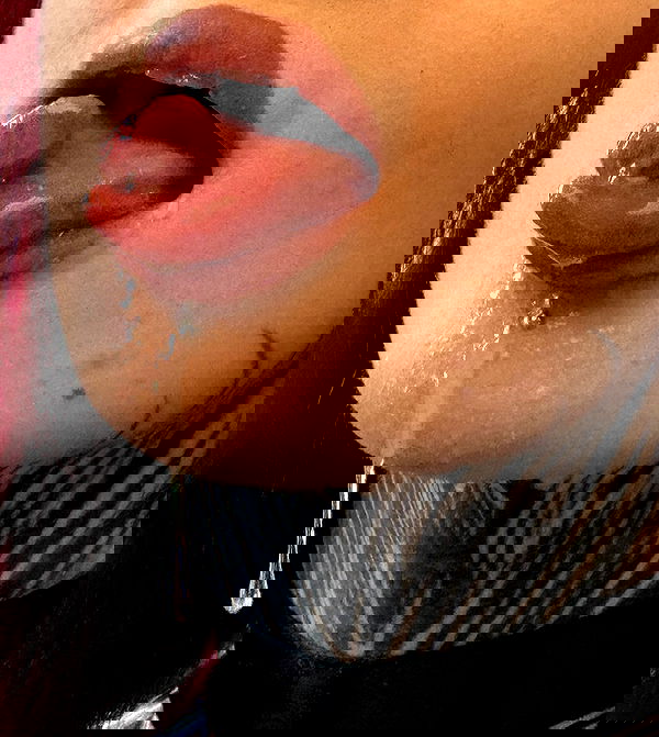 nikkibitez nikkibitez archive image