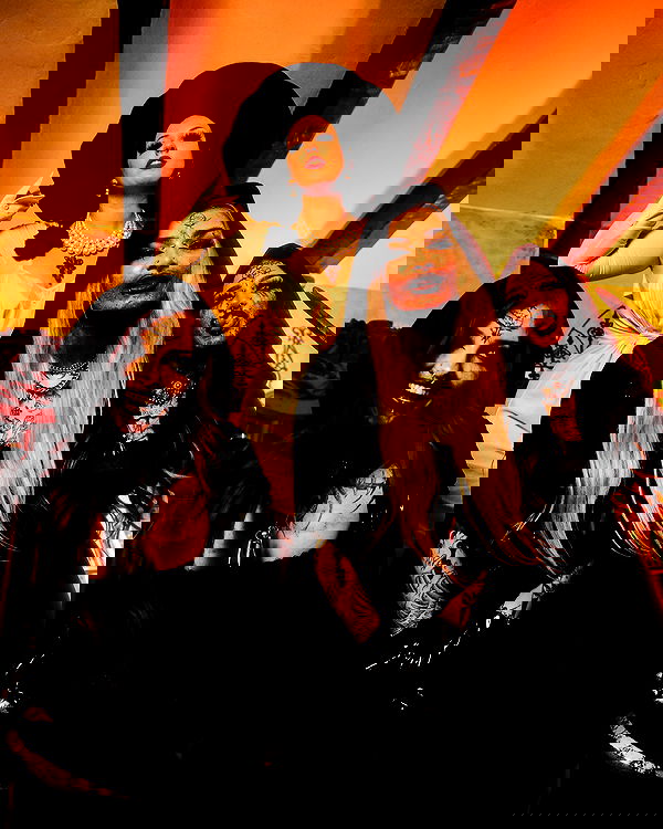 nikkibitez nikkibitez archive image