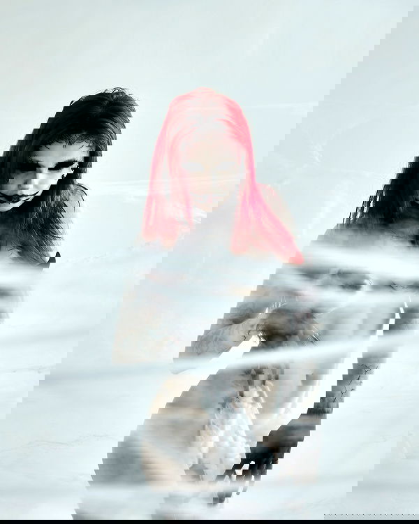 nikkibitez nikkibitez archive image