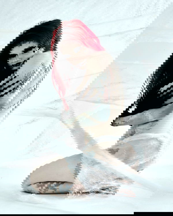 nikkibitez nikkibitez archive image