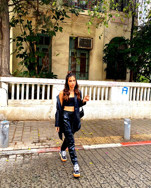 noa_mendel_ instagram image archive image