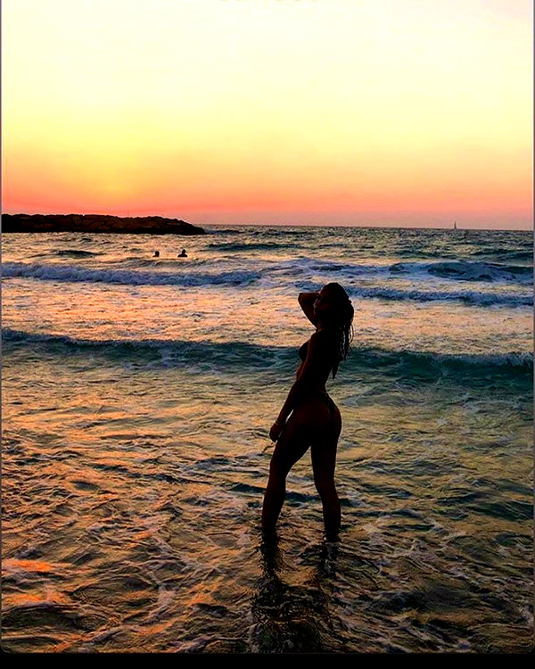 noa_mendel_ instagram image archive image