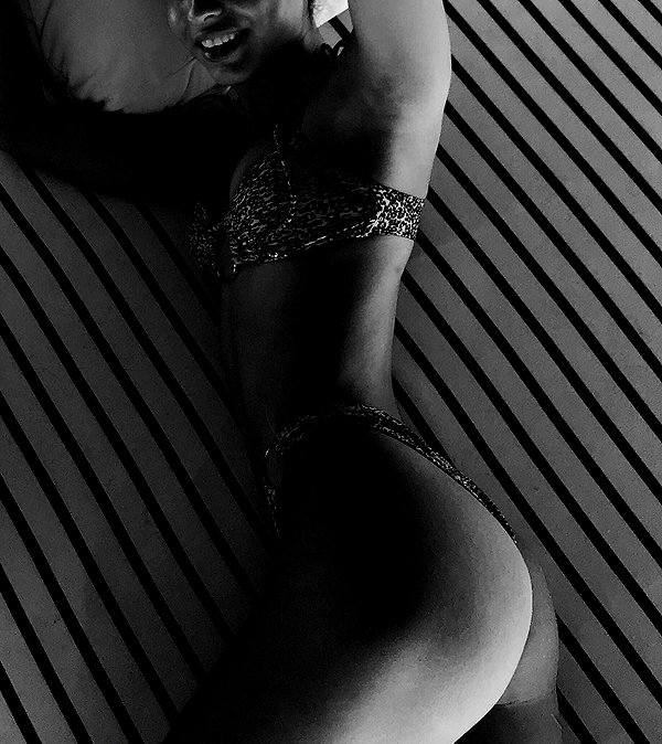 noa_mendel_ instagram image archive image