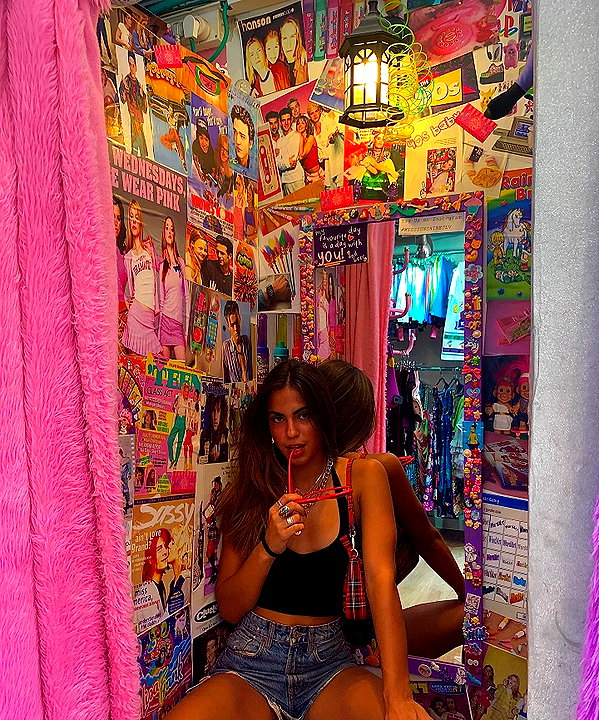 noa_mendel_ instagram image archive image