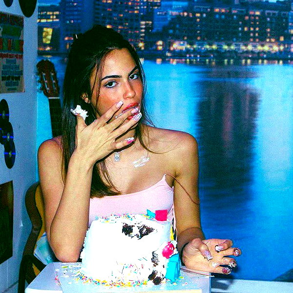 noa_mendel_ instagram image archive image