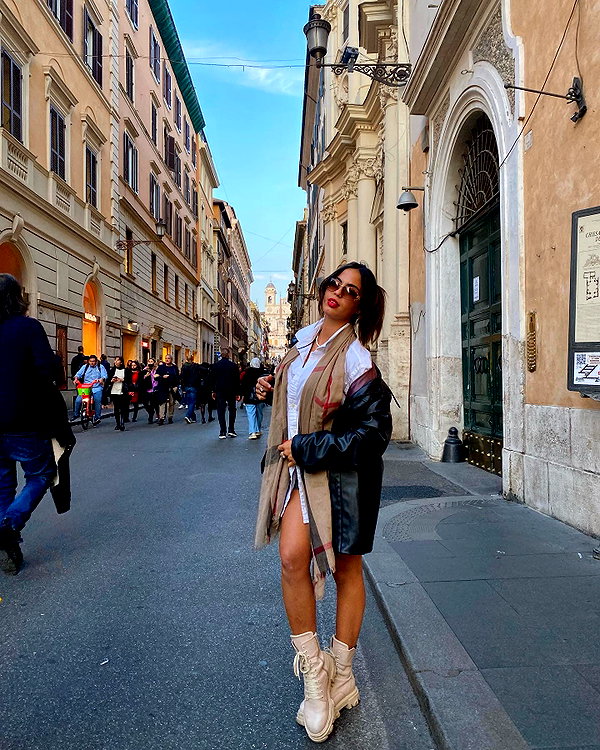 noa_mendel_ instagram image archive image