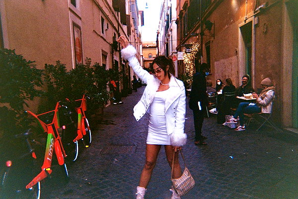 noa_mendel_ instagram image archive image