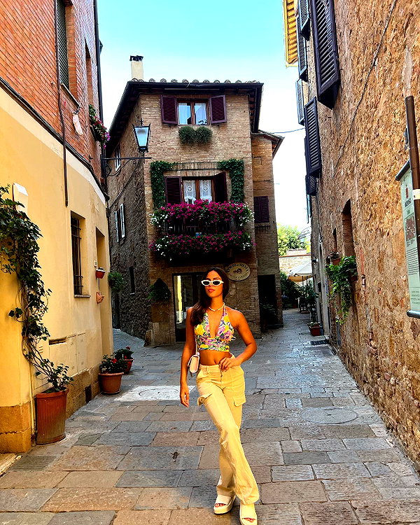 noa_mendel_ instagram image archive image
