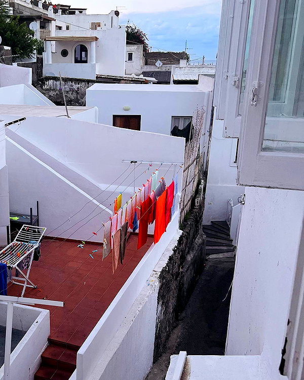 noa_mendel_ instagram image archive image