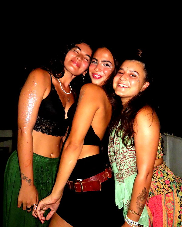 noa_mendel_ instagram image archive image