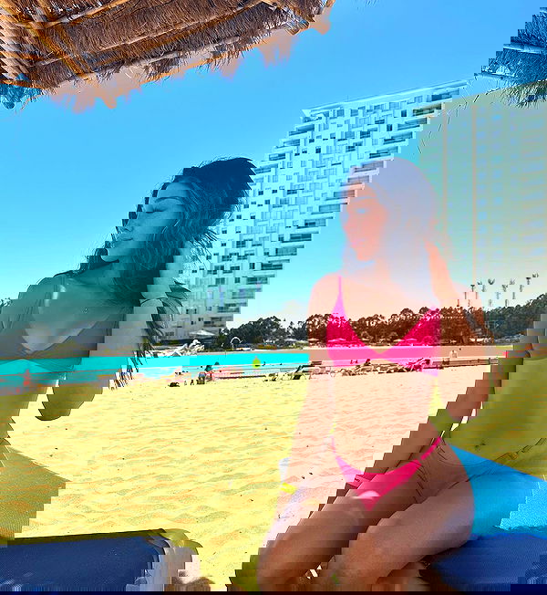 noeemiimii noeemiimii archive image