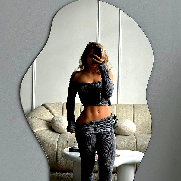 nuanyn instagram image archive image
