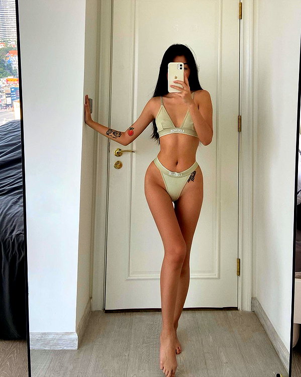 oanhdaqueen instagram image archive image