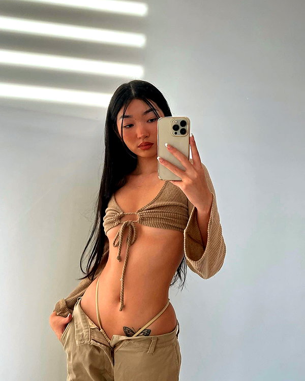 oanhdaqueen instagram image archive image