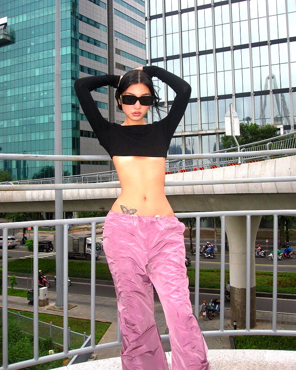oanhdaqueen instagram image archive image