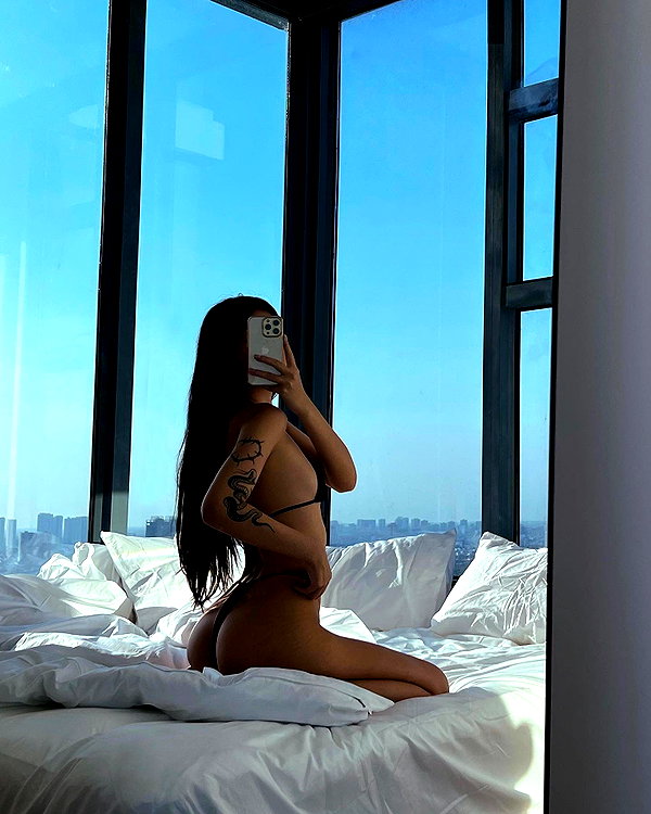oanhdaqueen instagram image archive image