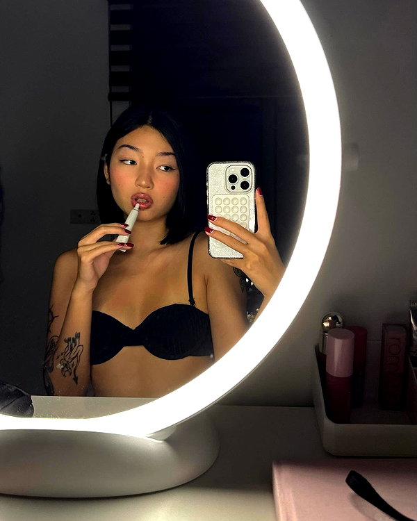 oanhdaqueen instagram image archive image