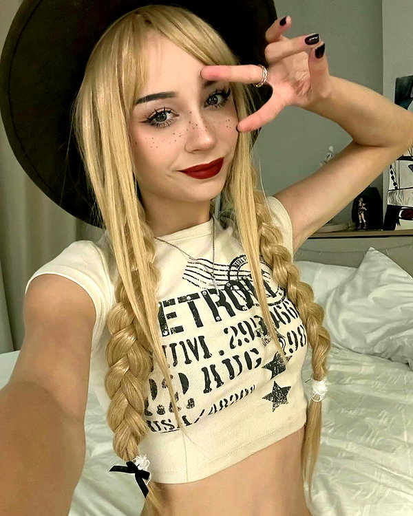 onlyromituly instagram image archive image
