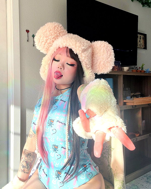 petitekitti instagram image archive image