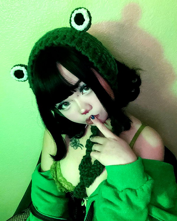 petitekitti instagram image archive image