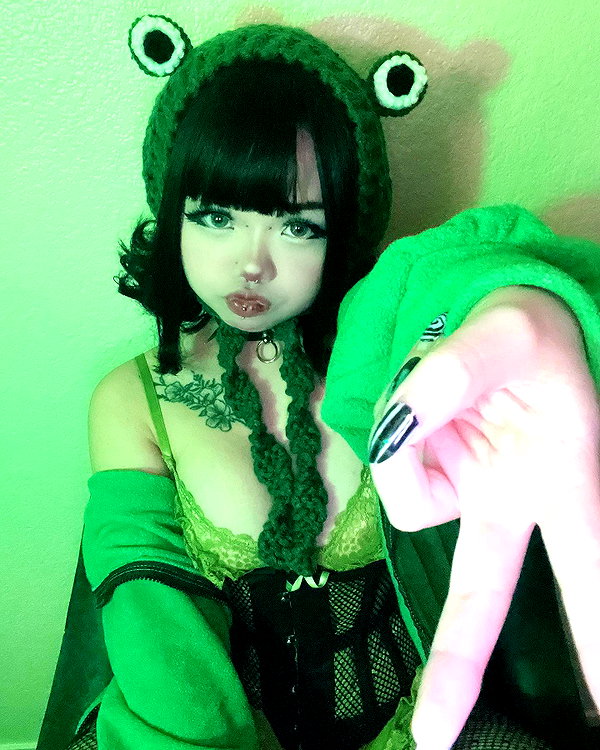 petitekitti instagram image archive image