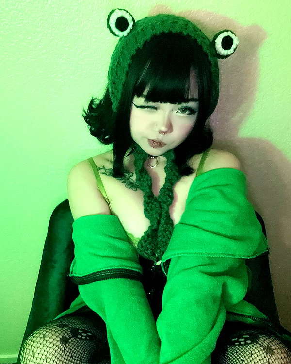 petitekitti instagram image archive image